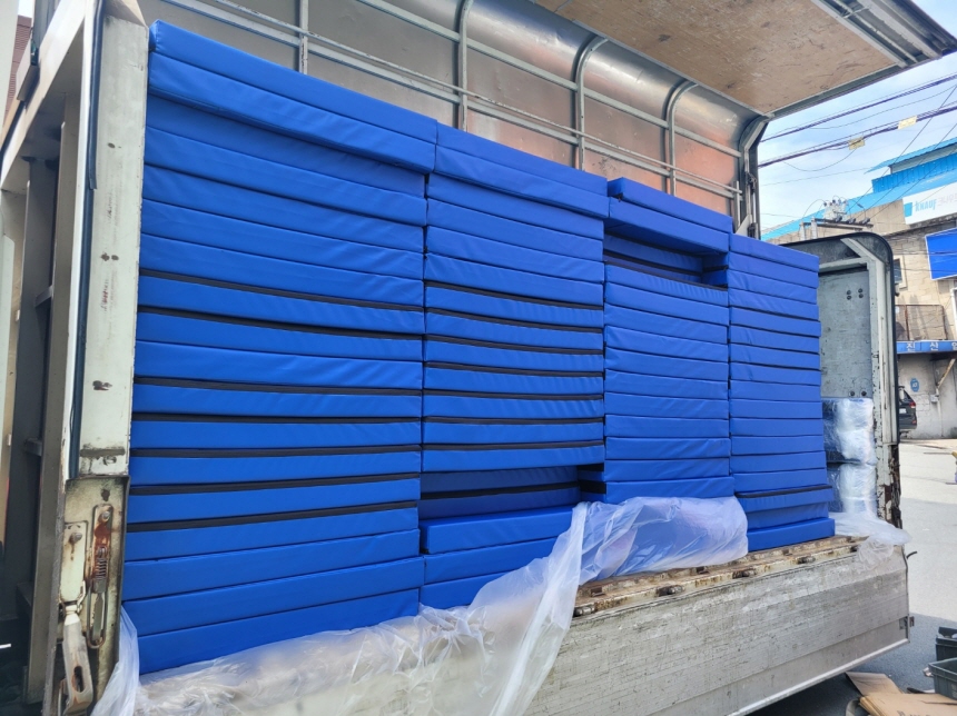 공원 휀스안전매트 야구장 휀스안전매트 100x200x10cm