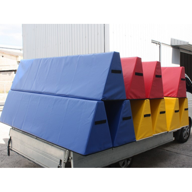 삼각휀스안전매트 A형안전매트 500x100x400x2000mm